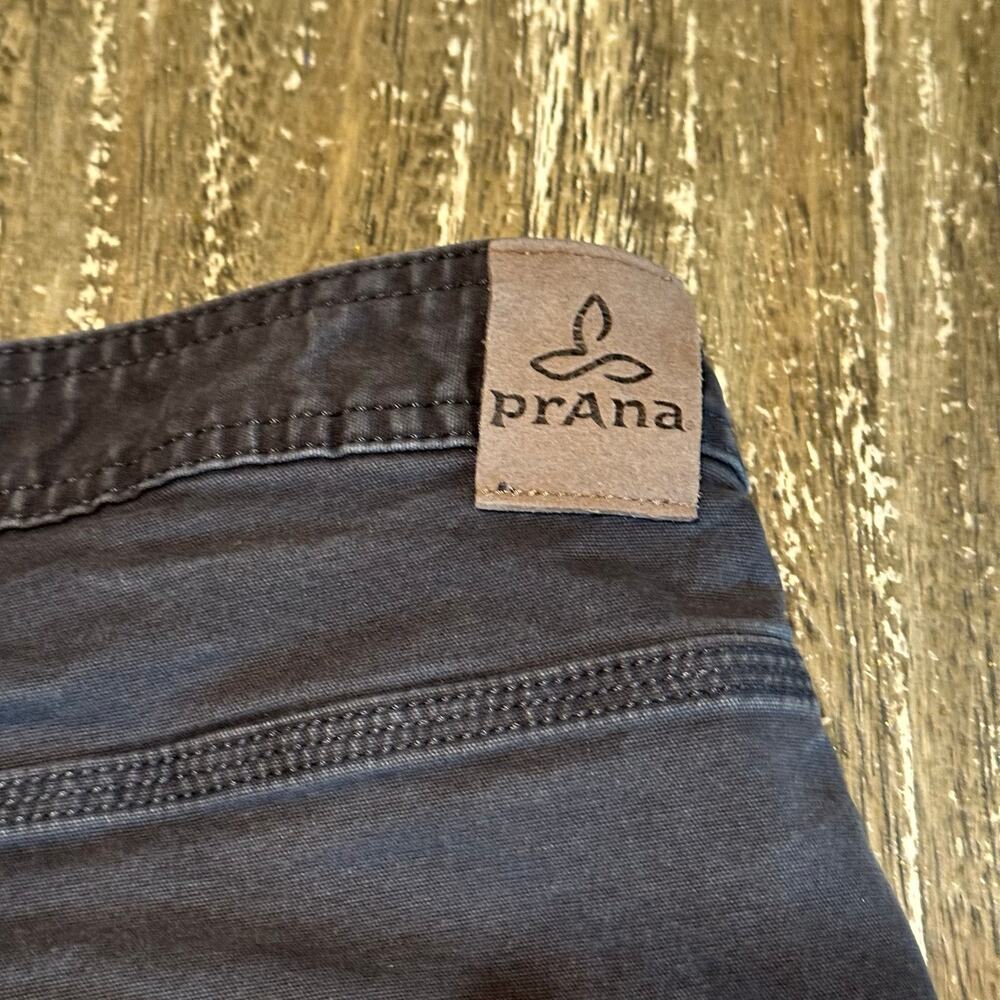 Prana Stretch Cargo Style Hiking Shorts Black Dark Gray Men’s Size 34W x 11L - Picture 12 of 12